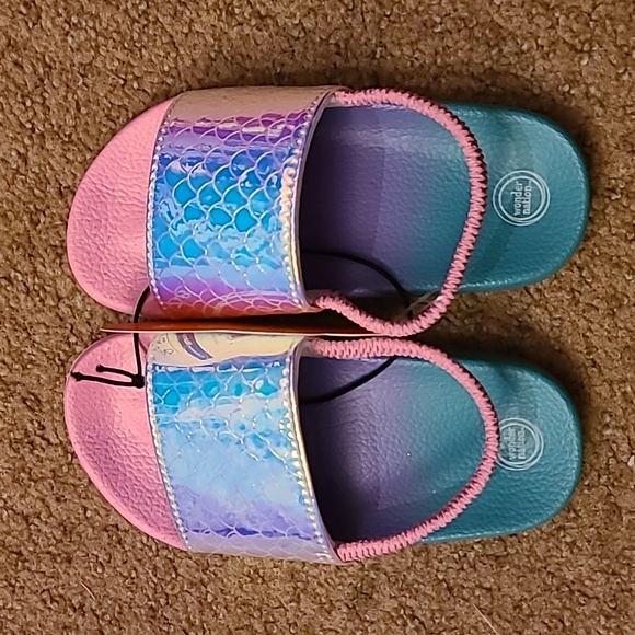 wonder nation Other - Nwt wonder nation flip flops